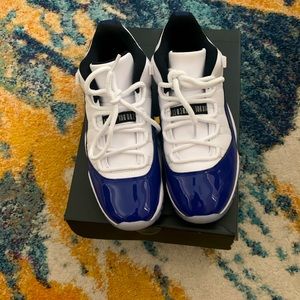 Jordan 11 Retro Low